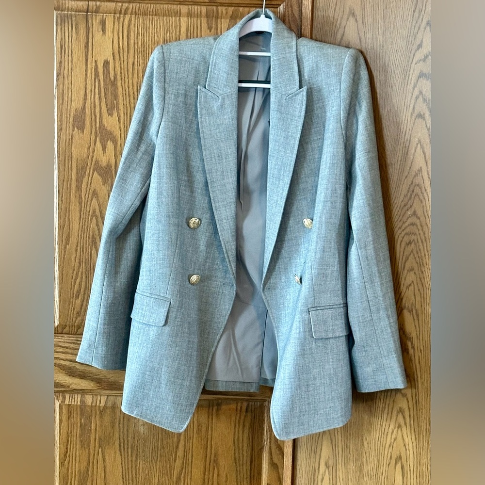 Sale Elite Tahari double breasted blazer get this $395 blazer for only $129